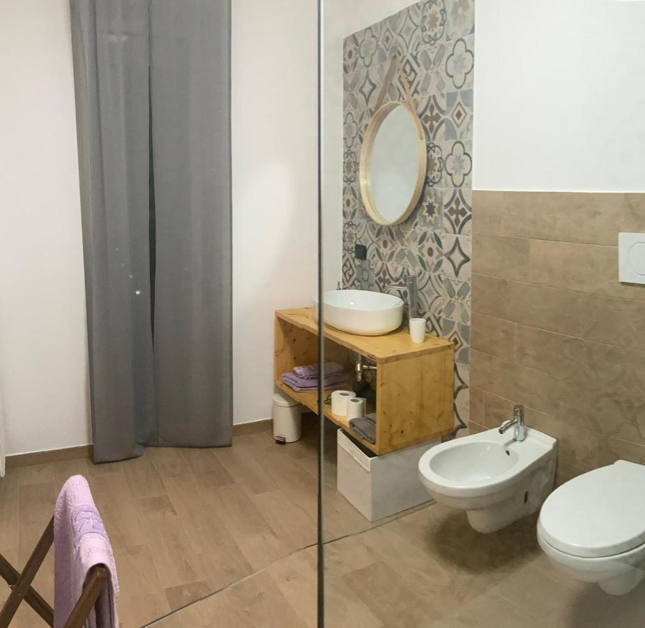 Wanderlust House Hotell Bari Eksteriør bilde