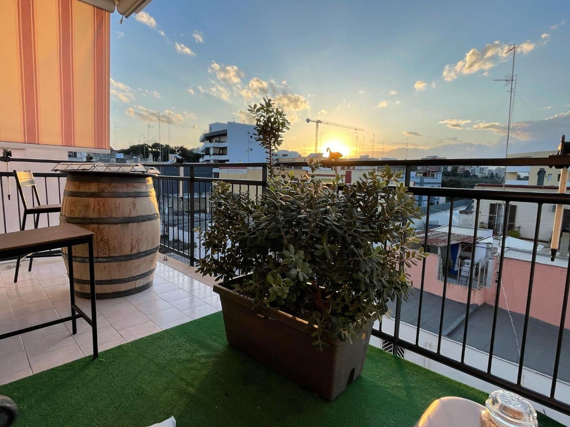 Wanderlust House Hotell Bari Eksteriør bilde